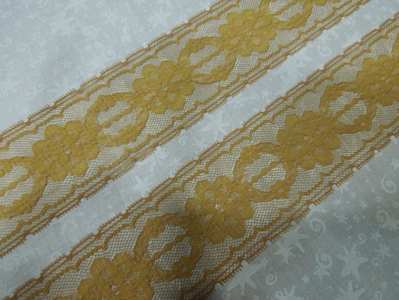 1 Yard Of 2 Inch Gold Chantilly Lace For Insertion, Bridal, Baby, Wedding, Couture, Costume, Holiday By Marlenesattic - Item Mr